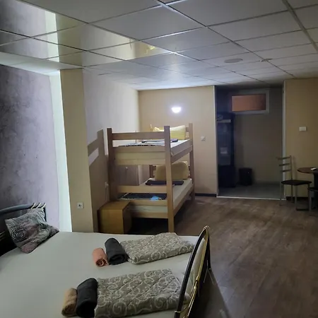 Day Off דירה אלכסינץ